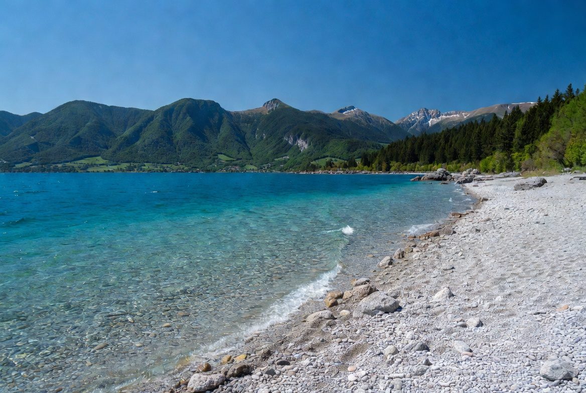 Plage des Mottets, das Südostufer des Lac du Bourget, Savoie