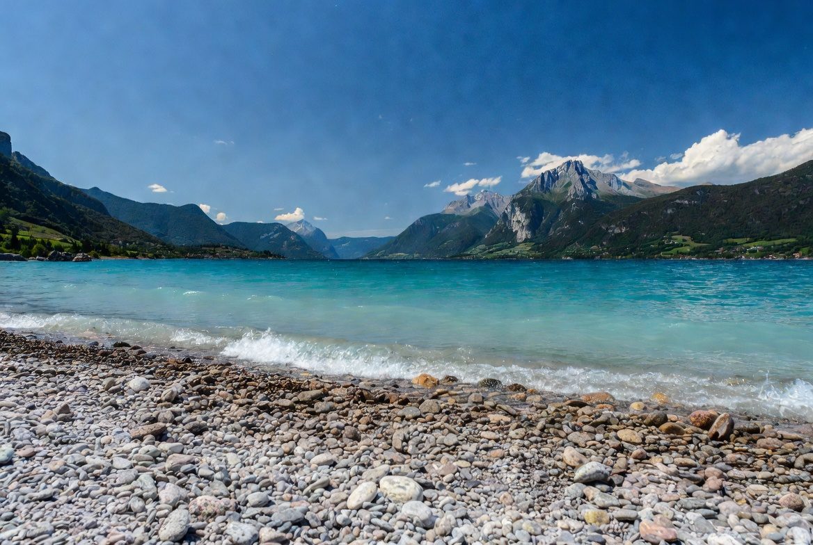 Plage de Châtillon, la sponda settentrionale del Lac du Bourget, Savoie