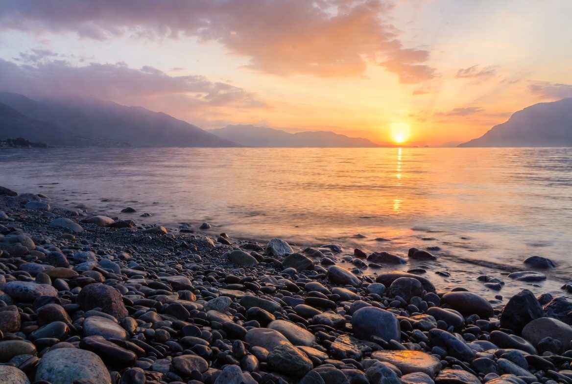 Le Bourget-du-Lac municipal beach, Südküste des Lac du Bourget, Savoie