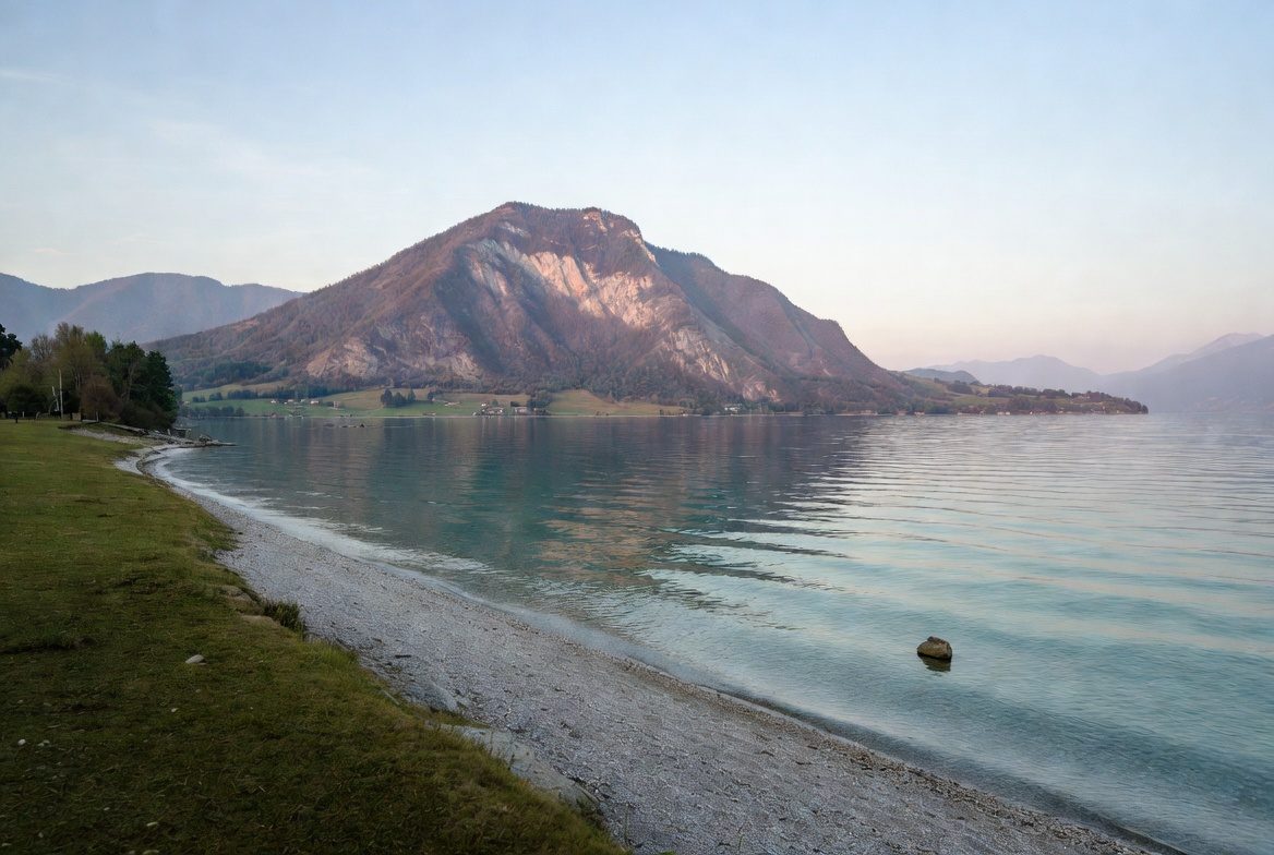 Plage de Mémard, la sponda orientale del Lac du Bourget, Savoie